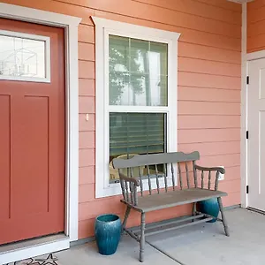  Holiday home West End United States