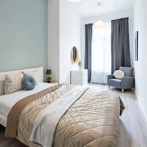  Apartment Super Cozy Next To The Eye