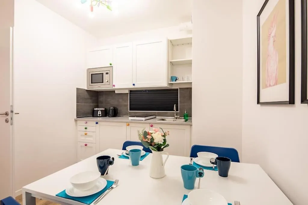 Marone 209 Budapest ~ Ac/Balcony/Indoor Parking 0*,  Hungary